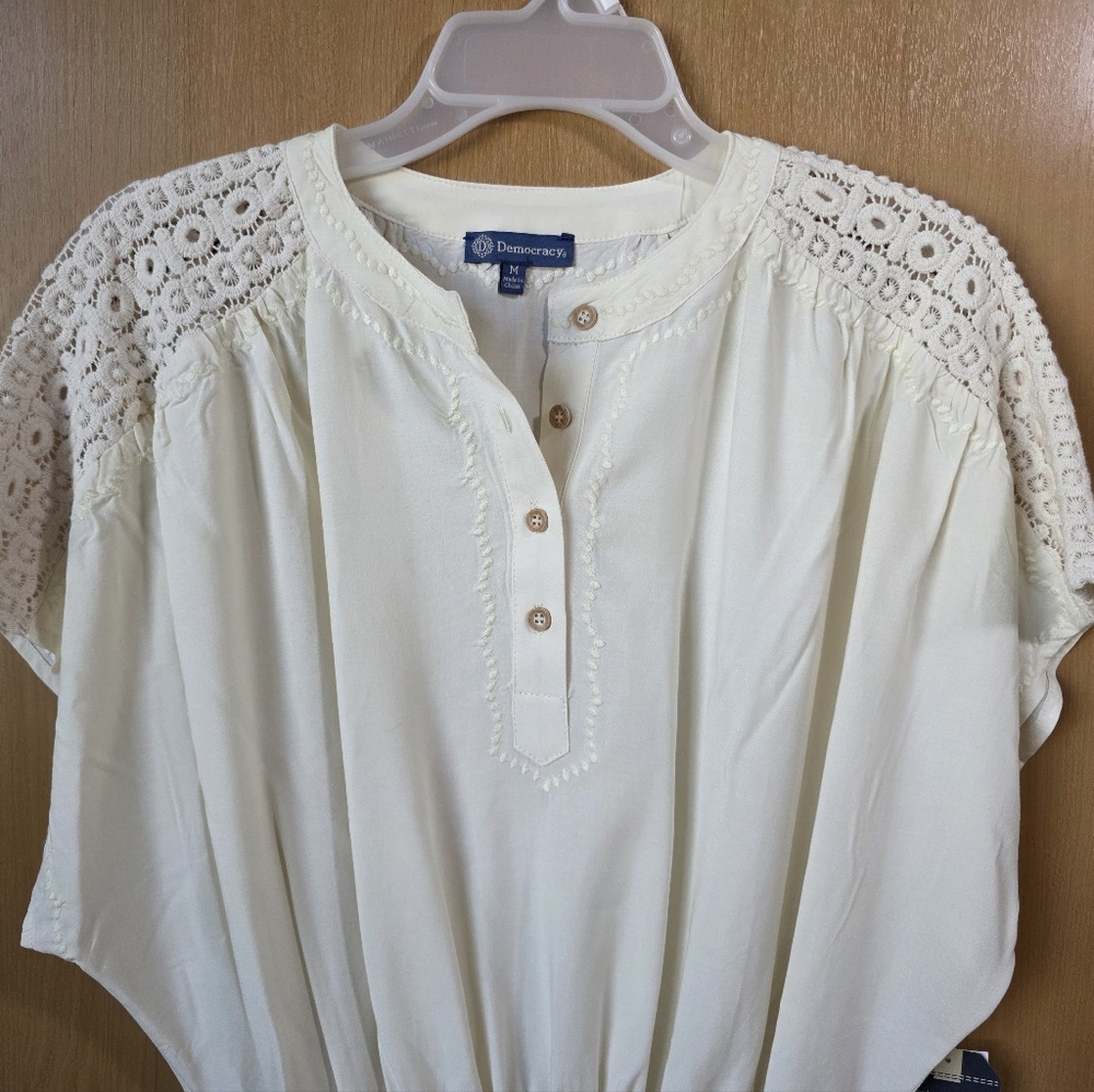 Democracy Cream Crochet Peasant Blouse – Size M - Picture 5 of 16